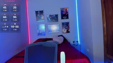 Snapshot of aliciaballard chatting on 12-04-24, 10:08 Jennyfer online show from 12-04-24, 10:08