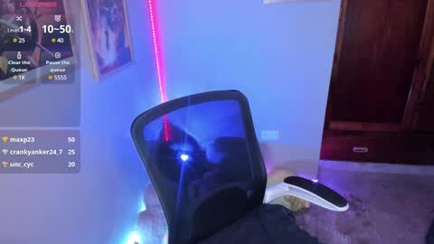 Snapshot of aliciaballard chatting on 12-14-24, 10:28 Jennyfer online show from 12-14-24, 10:28