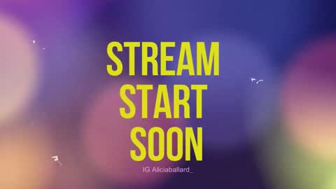 Snapshot of aliciaballard chatting on 02-04-25, 12:33 Jennyfer online show from 02-04-25, 12:33