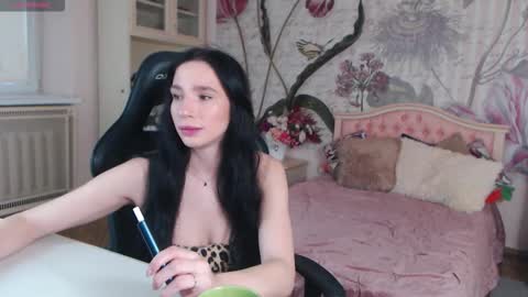 Veronica online show from 11-02-25, 01:13