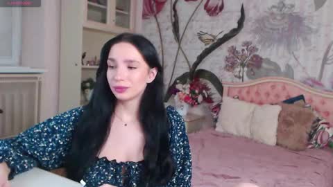 Veronica online show from 11-16-25, 02:33