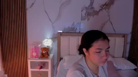 Snapshot of alicialevy chatting on 07-18-26, 10:19 LUNA online show from 07-18-26, 10:19
