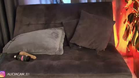 Snapshot of aliciawonderxx chatting on 02-06-26, 10:13 aliciawonderxx online show from 02-06-26, 10:13