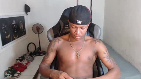 Snapshot of alid_17 chatting on 12-22-24, 08:14 Alid 17 online show from 12-22-24, 08:14