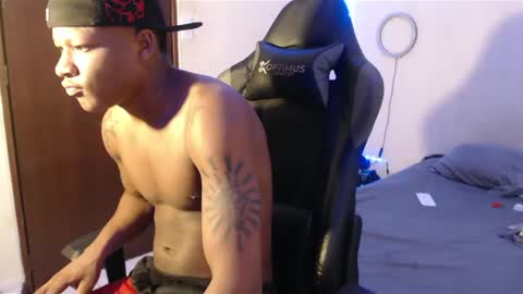 Snapshot of alid_17 chatting on 01-19-25, 02:36 Alid 17 online show from 01-19-25, 02:36