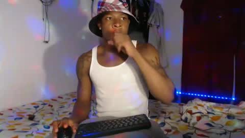 Snapshot of alid_17 chatting on 03-06-25, 05:57 Alid 17 online show from 03-06-25, 05:57