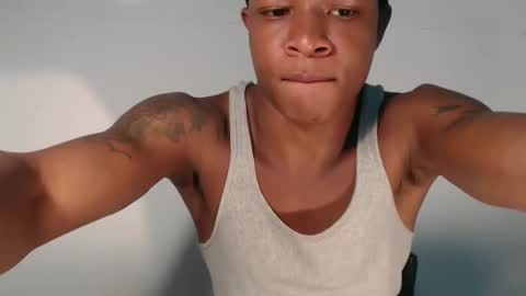 Snapshot of alid_17 chatting on 03-06-25, 05:00 Alid 17 online show from 03-06-25, 05:00