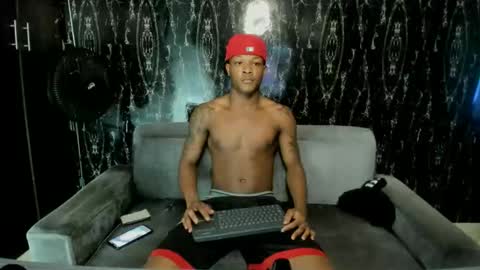 Snapshot of alid_17 chatting on 10-18-25, 07:25 Alid 17 online show from 10-18-25, 07:25