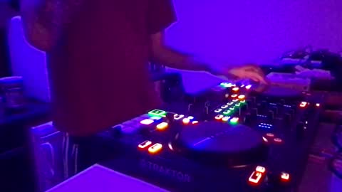 Snapshot of alien8720 chatting on 02-07-25, 08:42 busco rockera online show from 02-07-25, 08:42