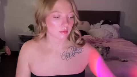 spaceprincess online show from 04-15-26, 01:45