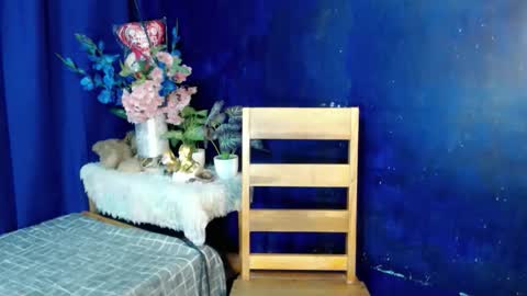 Snapshot of aliexagrey chatting on 09-10-25, 04:23 aliexagrey online show from 09-10-25, 04:23