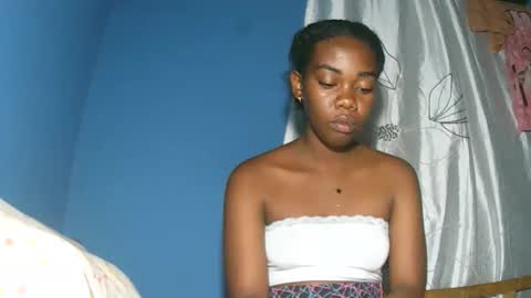 Snapshot of alihane21 chatting on 12-16-25, 04:56 alihane21 online show from 12-16-25, 04:56