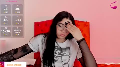 aliice_walker_ online show from 12-23-24, 03:55