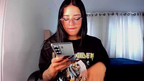 aliice_walker_ online show from 10-28-25, 01:14