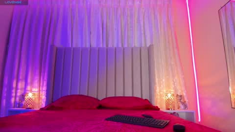 Snapshot of aliison_smith chatting on 01-07-25, 05:22 Alisson online show from 01-07-25, 05:22