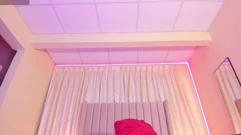 Snapshot of aliison_smith chatting on 01-11-25, 02:52 Alisson online show from 01-11-25, 02:52