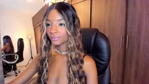 Snapshot of alika_houston chatting on 02-16-25, 08:21 IG Alik nasso online show from 02-16-25, 08:21