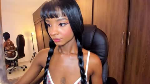 Snapshot of alika_houston chatting on 03-06-25, 05:14 IG Alik nasso online show from 03-06-25, 05:14