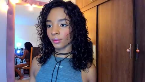 Snapshot of alika_houston chatting on 12-19-25, 07:59 IG Alik nasso online show from 12-19-25, 07:59