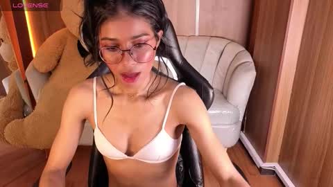 alina_b_ online show from 02-11-26, 12:37