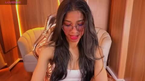 Snapshot of alina_b_ chatting on 05-25-26, 08:04 alina_b_ online show from 05-25-26, 08:04