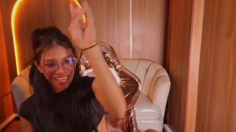 Snapshot of alina_b_ chatting on 05-27-26, 01:57 alina_b_ online show from 05-27-26, 01:57