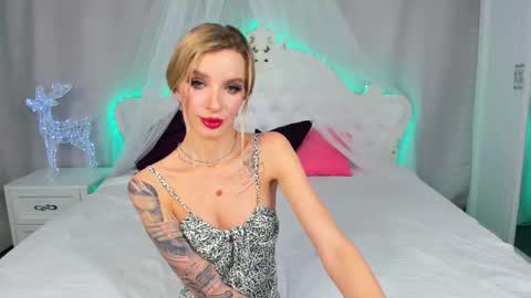 Snapshot of alina_lovelyx chatting on 02-02-25, 01:34 Alina online show from 02-02-25, 01:34