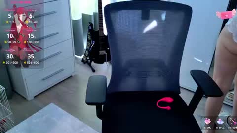 Alina and Ben online show from 06-20-26, 07:33