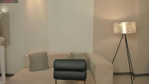 alinakravitz_ online show from 05-15-26, 06:48