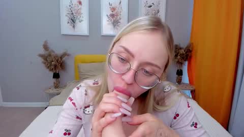 alinaocean online show from 11-26-25, 08:04