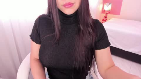 Snapshot of alinaowens chatting on 06-08-26, 02:50 alinaowens online show from 06-08-26, 02:50