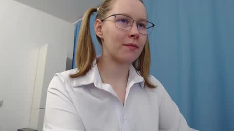 Snapshot of alinasei chatting on 01-10-26, 07:15 alinasei online show from 01-10-26, 07:15