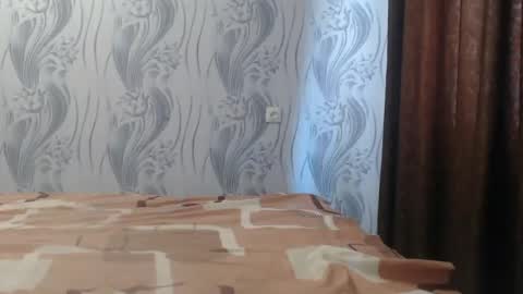 Snapshot of alinaxjames chatting on 07-03-26, 08:32 AlinaxJames online show from 07-03-26, 08:32