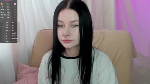 Aline Greeeen online show from 01-30-25, 06:56