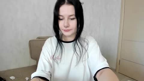 Aline Greeeen online show from 03-06-25, 08:41