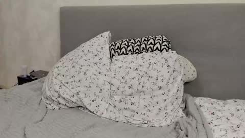 Aline Greeeen online show from 11-08-25, 01:17