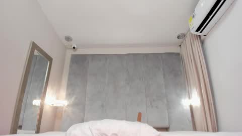 Snapshot of alinnasmith chatting on 02-11-25, 10:28 Alinna online show from 02-11-25, 10:28