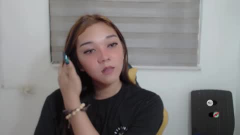 Snapshot of alisa_kiss_ chatting on 01-30-25, 01:33 Shanti xhey online show from 01-30-25, 01:33