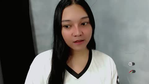 Snapshot of alisa_kiss_ chatting on 10-15-25, 04:51 Shanti xhey online show from 10-15-25, 04:51