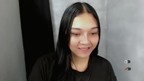 Snapshot of alisa_kiss_ chatting on 10-19-25, 12:17 Shanti xhey online show from 10-19-25, 12:17