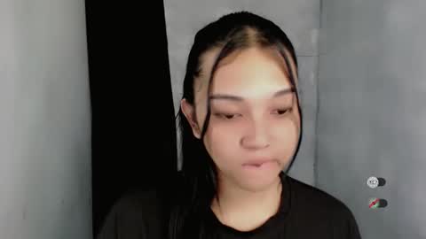 Snapshot of alisa_kiss_ chatting on 10-22-25, 04:07 Shanti xhey online show from 10-22-25, 04:07