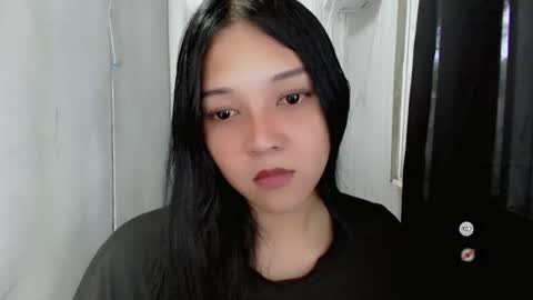 Snapshot of alisa_kiss_ chatting on 11-26-25, 06:25 Shanti xhey online show from 11-26-25, 06:25