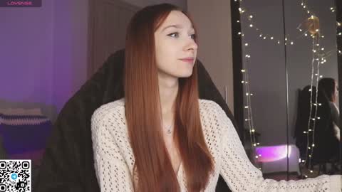 Snapshot of alisaa_01 chatting on 01-10-25, 03:39 Alice Fansly Alisa01 online show from 01-10-25, 03:39