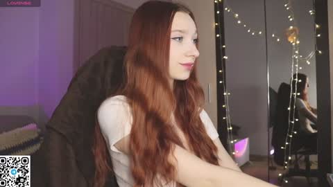 Snapshot of alisaa_01 chatting on 01-12-25, 03:17 Alice Fansly Alisa01 online show from 01-12-25, 03:17