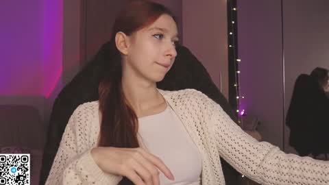 Snapshot of alisaa_01 chatting on 02-06-25, 03:27 Alice Fansly Alisa01 online show from 02-06-25, 03:27