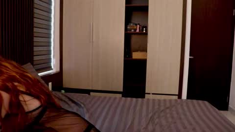 Snapshot of alisaa_01 chatting on 09-30-25, 02:05 Alice Fansly Alisa01 online show from 09-30-25, 02:05