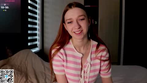 Snapshot of alisaa_01 chatting on 11-23-25, 03:28 Alice Fansly Alisa01 online show from 11-23-25, 03:28