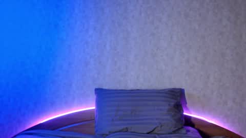 alisaadoll online show from 01-28-25, 04:08