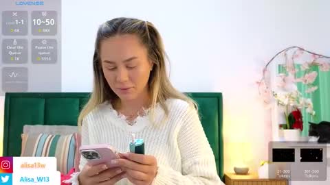 Alisa online show from 10-22-25, 05:30