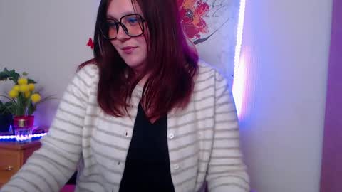 Snapshot of alisawoods_ chatting on 05-31-26, 12:34 Alisa online show from 05-31-26, 12:34